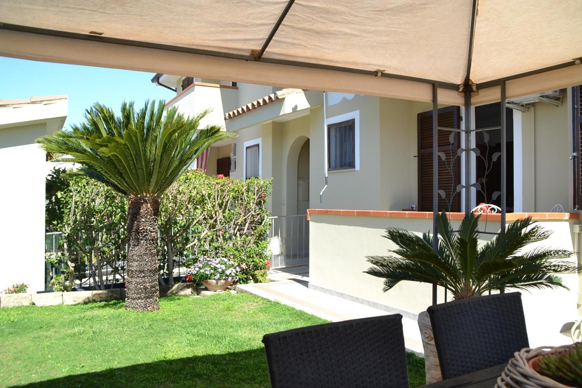 Casa Delle Conchiglie Apartment Pula Exterior photo
